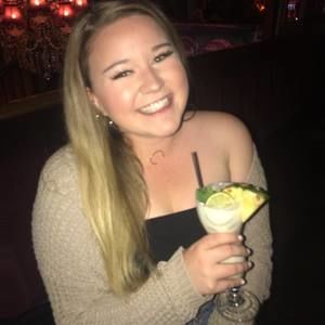 Meet your Posher, Caitlin